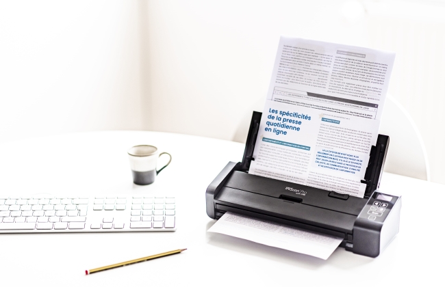 IRIScan Desk 6 Business  Scanner rivoluzionario per libri e documenti